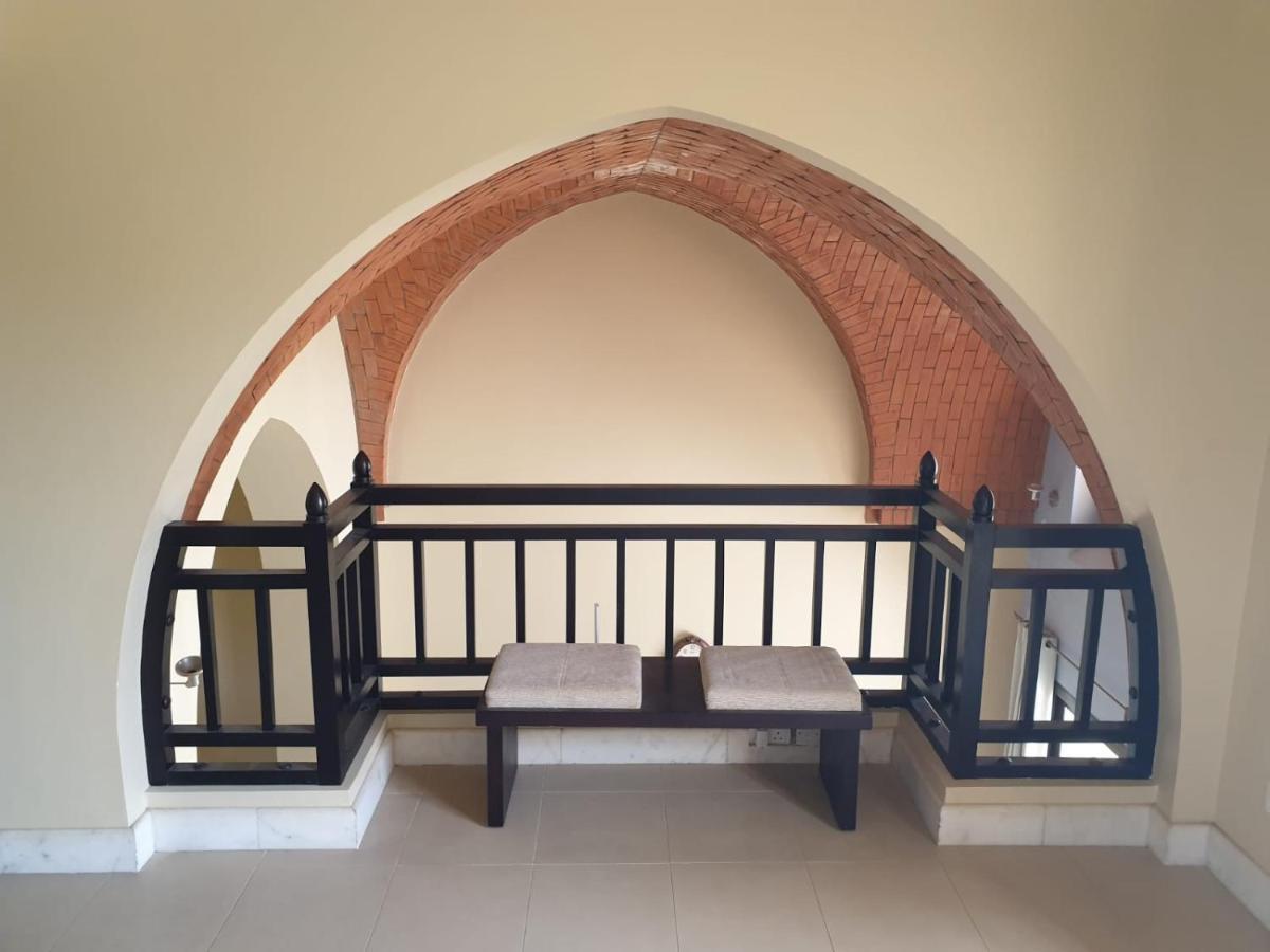 Peaceful Private Villa At Five Star Beach Resort ラアス・アル・ハイマ エクステリア 写真